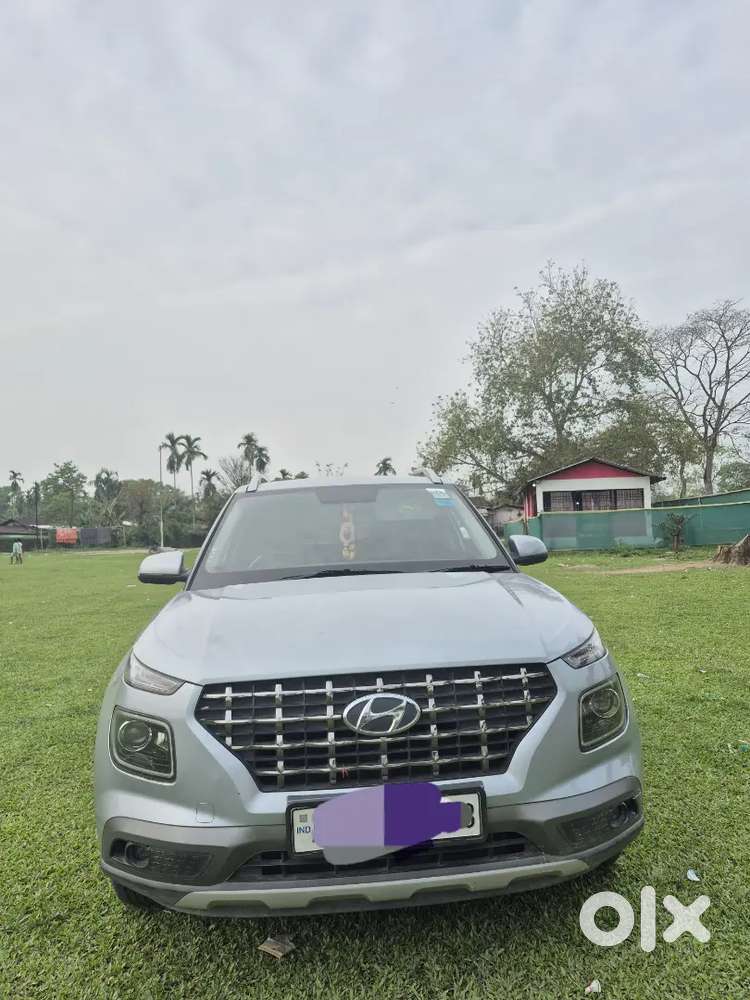 Hyundai Venue 2022 Petrol Well Maintained