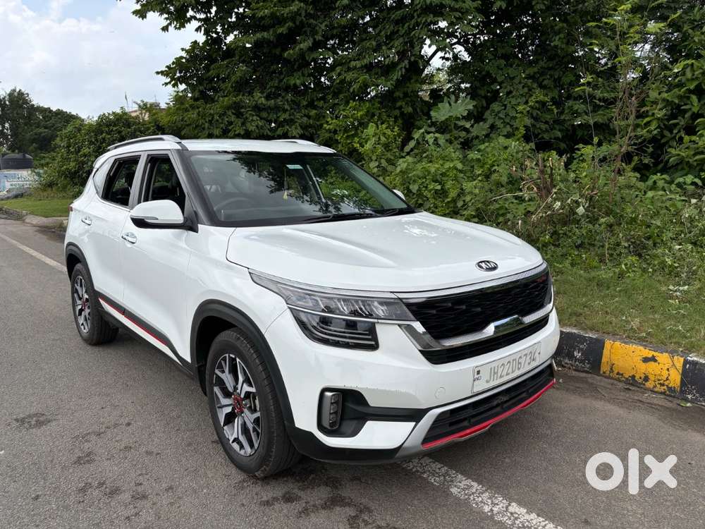Kia Seltos White Suv 21000 Km Running