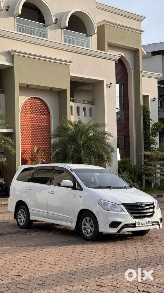 Toyota Innova 2.5 G (diesel) 8 Seater, 2015, Diesel