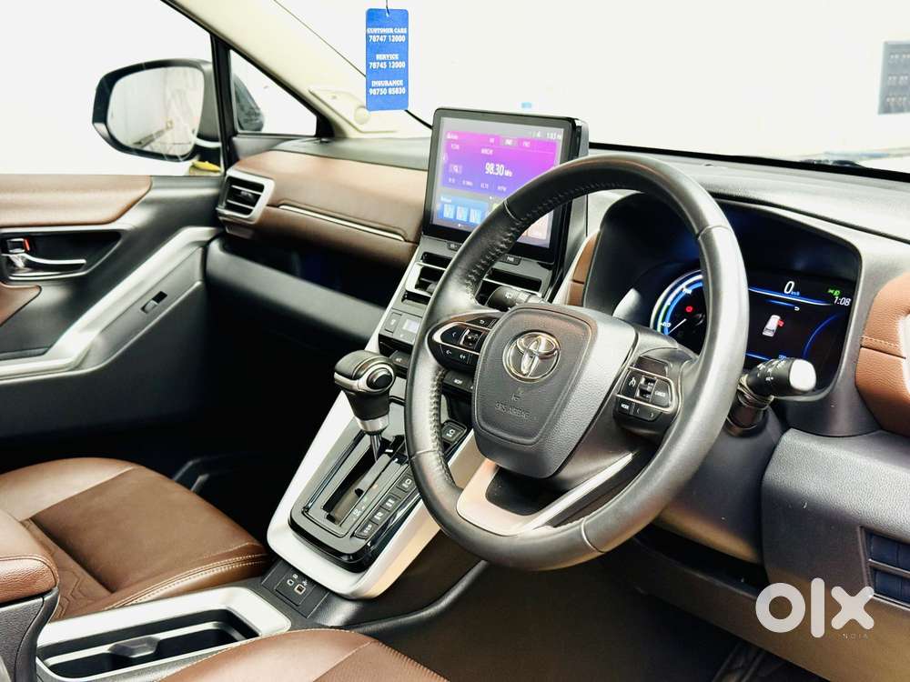 Toyota Innova Hycross 2.0 Zx Hybrid 7 Str, 2023, Petrol