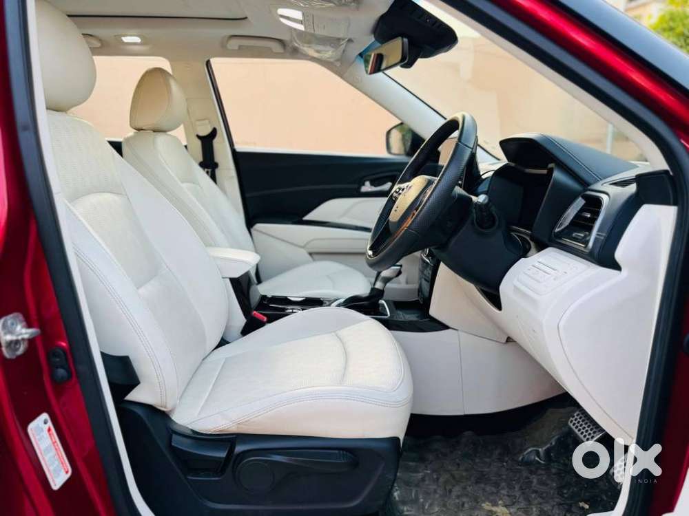 Mahindra Xuv 3xo Ax7l 1.2 Petrol At (pg), 2024, Petrol