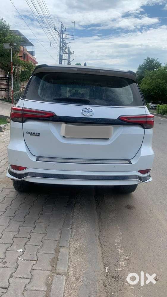Toyota Fortuner Diesel Leader 2025