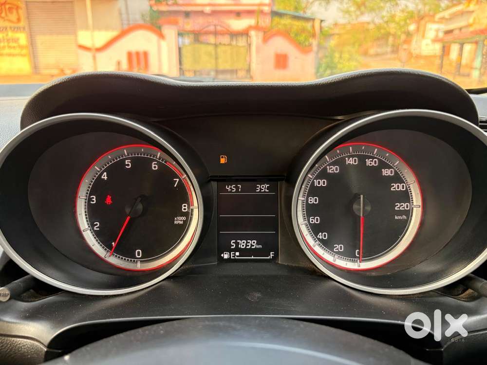 Maruti Suzuki Swift Vvt Zxi, 2024, Petrol