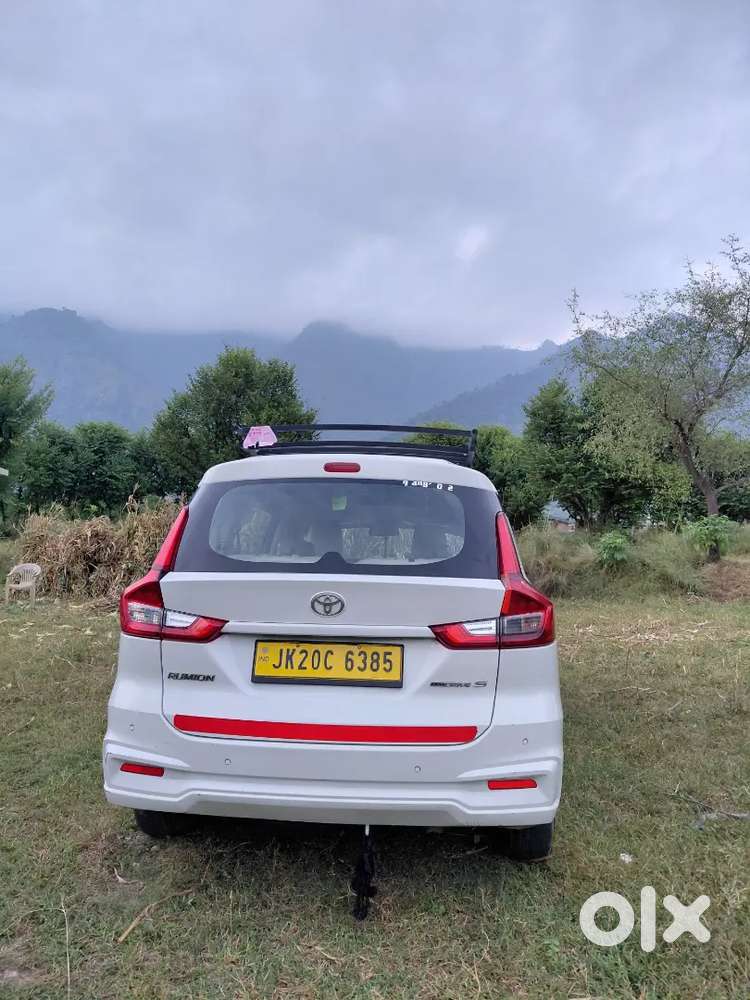 Toyota Rumion 2023 Petrol Manual Dual Tone