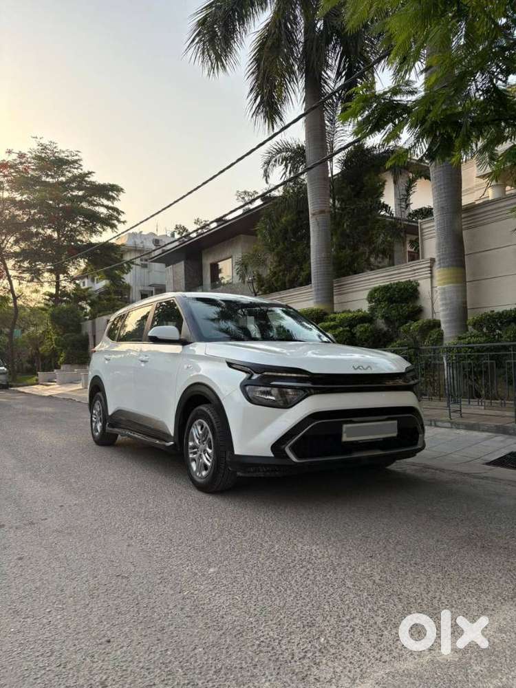 Kia Carens 1.5 Premium 7 Str, 2022, Petrol