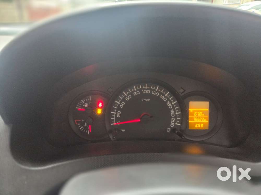 Maruti Suzuki Swift Lxi Option, 2015, Petrol