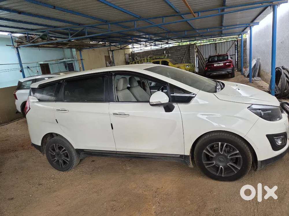 Mahindra Marazzo M8 2019 Topend Model