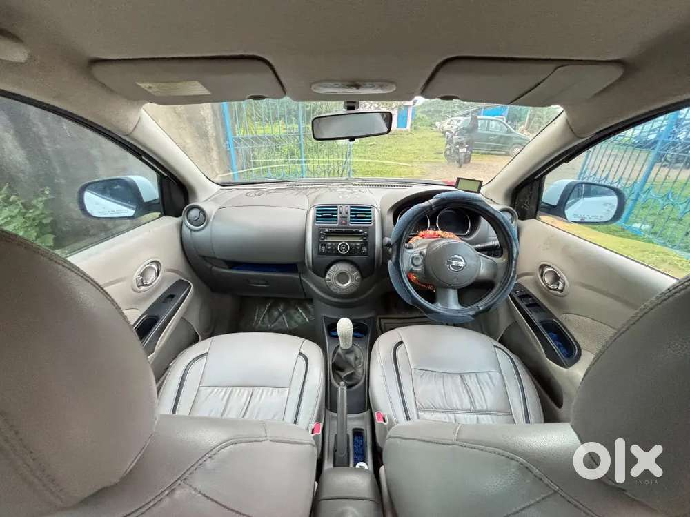 Nissan Sunny Xv Petrol Top Model.