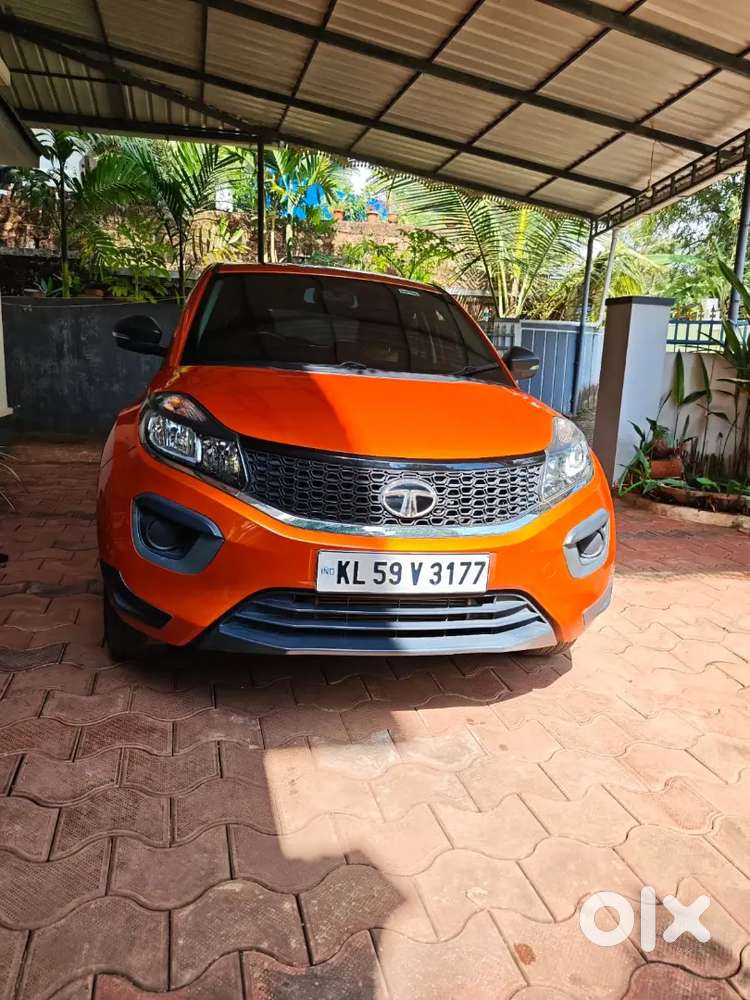 Tata Nexon 2019 Petrol Manual, Service History Avilable