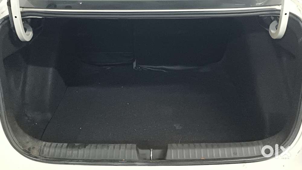 Skoda Slavia 1.0 Ambition Tsi, 2022, Petrol