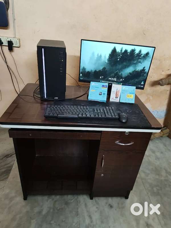 Computer desktop Intel i5 processor