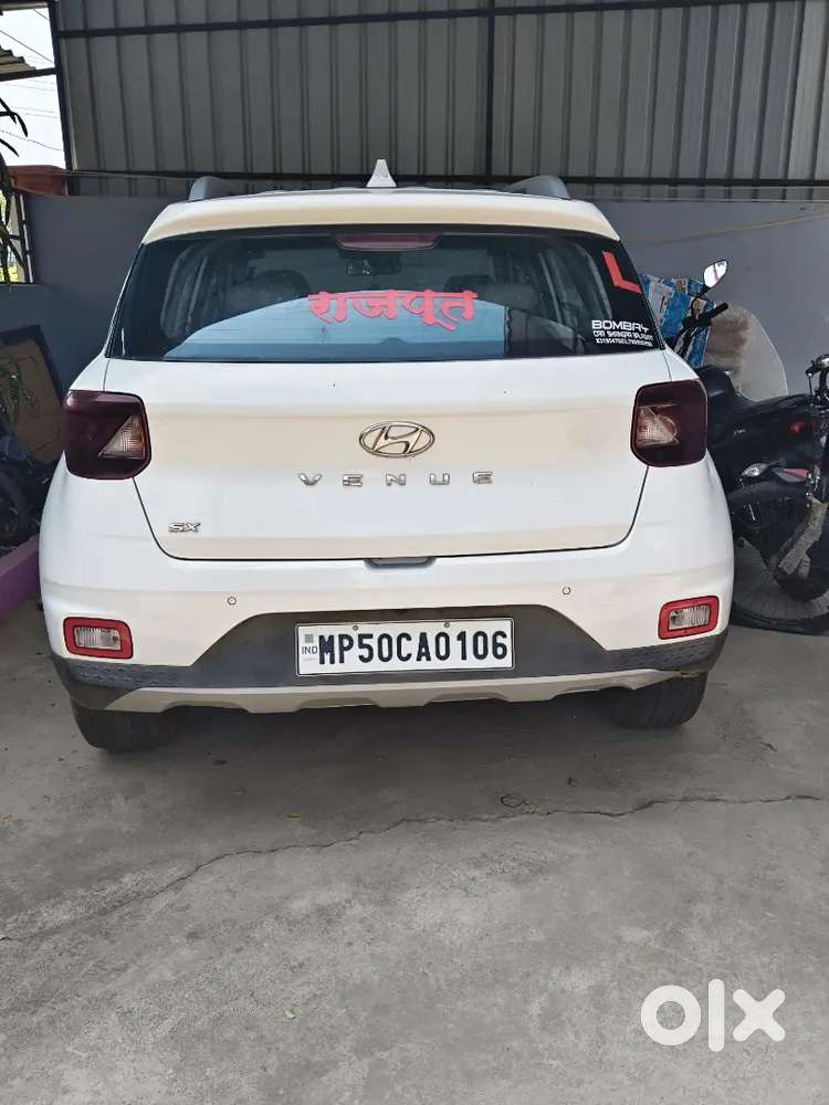 Hyundai Venue 2021 Diesel 20000 Km Driven