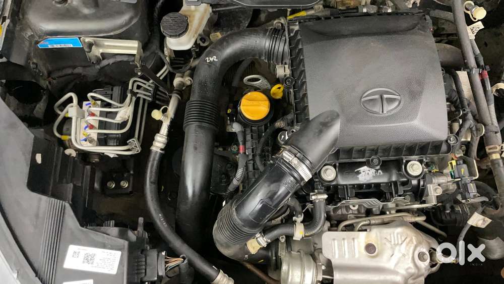 Tata Nexon 1.2 Revotron Xm (s), 2023, Petrol