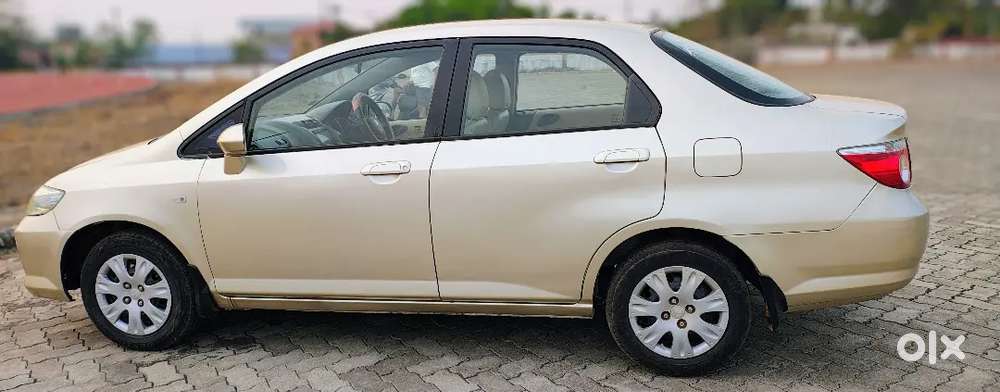 Honda City Zx 2006 Petrol Well Maintained