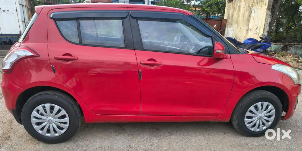 Maruti Suzuki Swift Vxi + Manual, 2018, Petrol