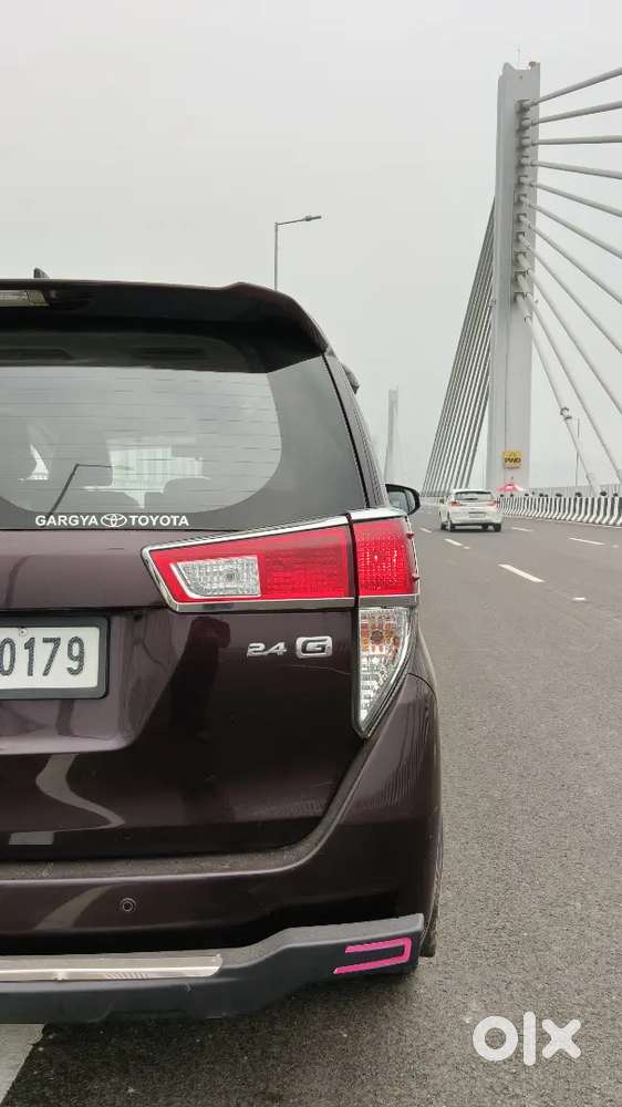 Toyota Innova Crysta 2.4g , Captain Seats , 65000km Only.