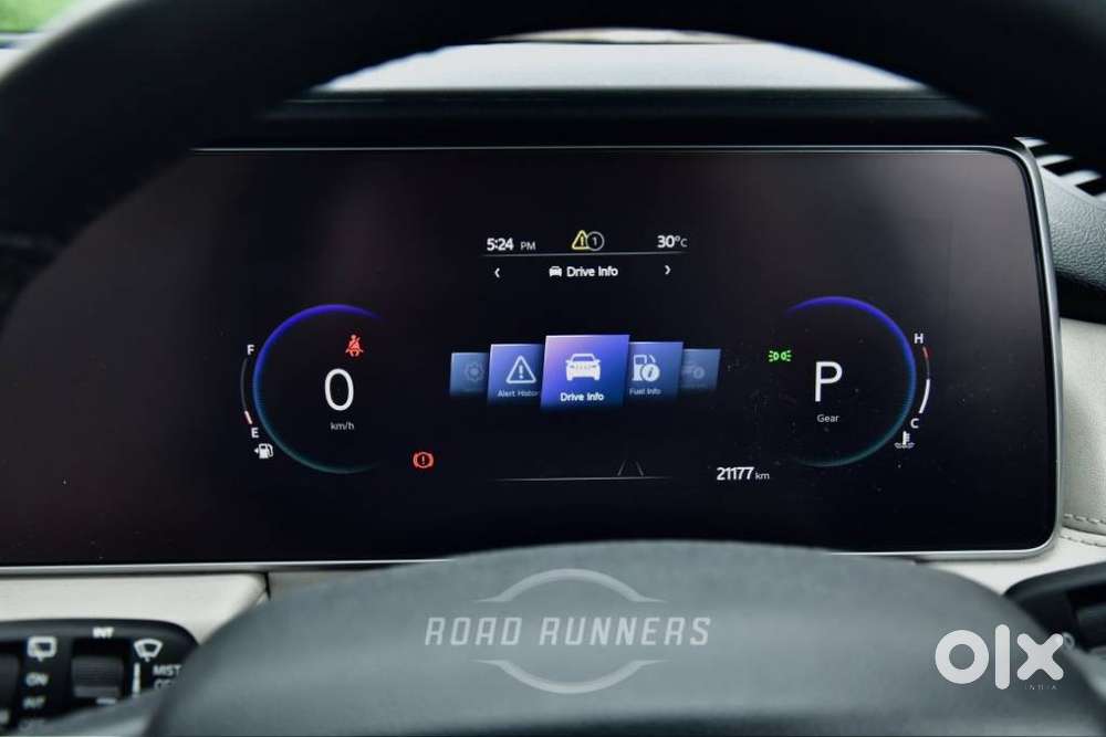 Mahindra Xuv700 2.2 Ax 7 Diesel At Luxury Pack Str Awd, 2024, Diesel