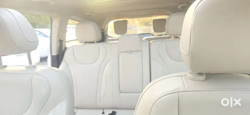 2024 Mahindra Xuv700 Ax7 Diesel Automatic 7seater 38000 Km Driven