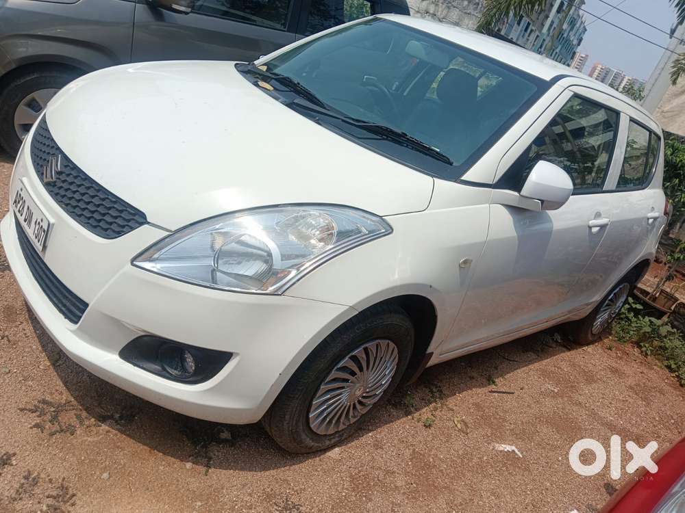 Maruti Suzuki Swift Lxi Optional-o, 2011, Petrol