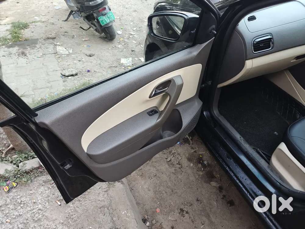 Volkswagen Vento 2011 Petrol Car