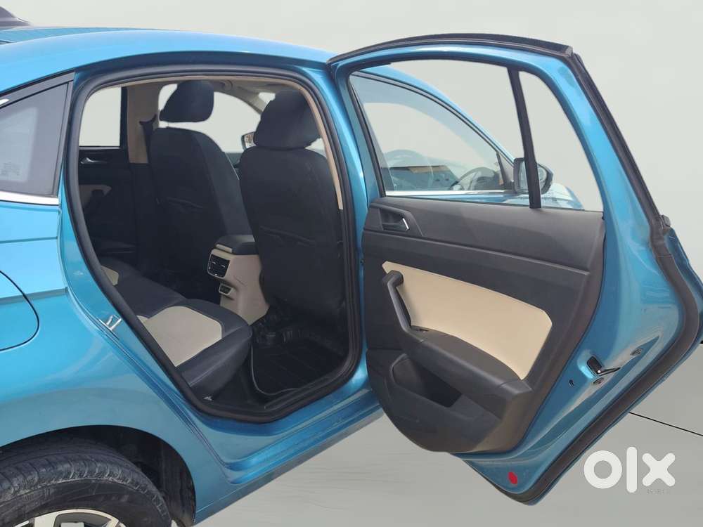 Skoda Slavia Style 1.0l Tsi At, 2022, Petrol