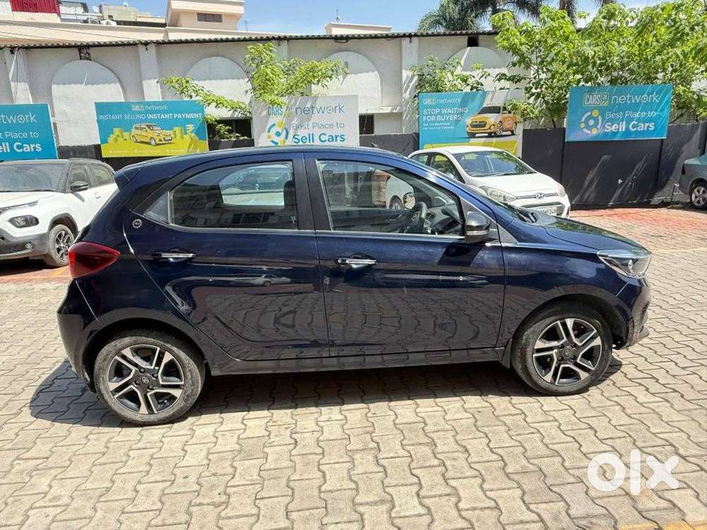 Tata Tiago, 2023, Petrol
