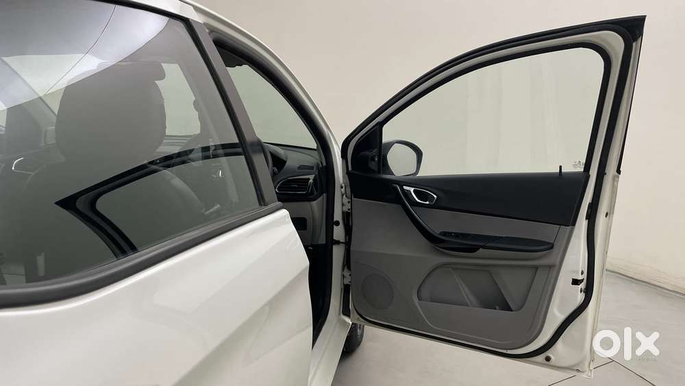 Tata Tiago Xza Plus, 2020, Petrol