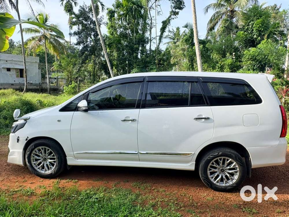 Toyota Innova Diesel 2015