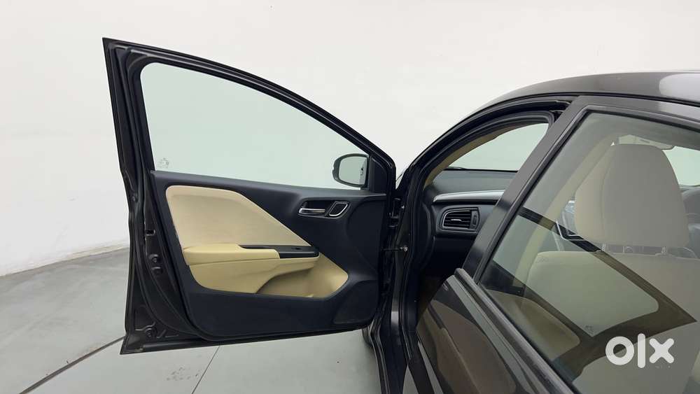 Honda City I-vtec V, 2017, Petrol