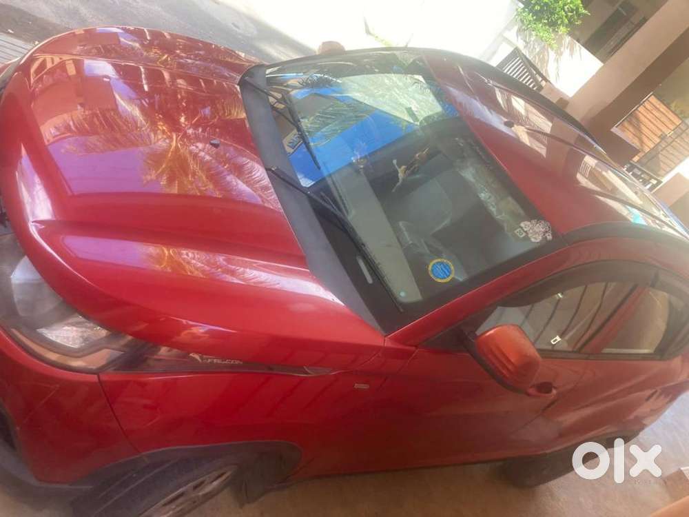 Mahindra Kuv 100 4+ G80 6s 2017 Petrol Good Condition