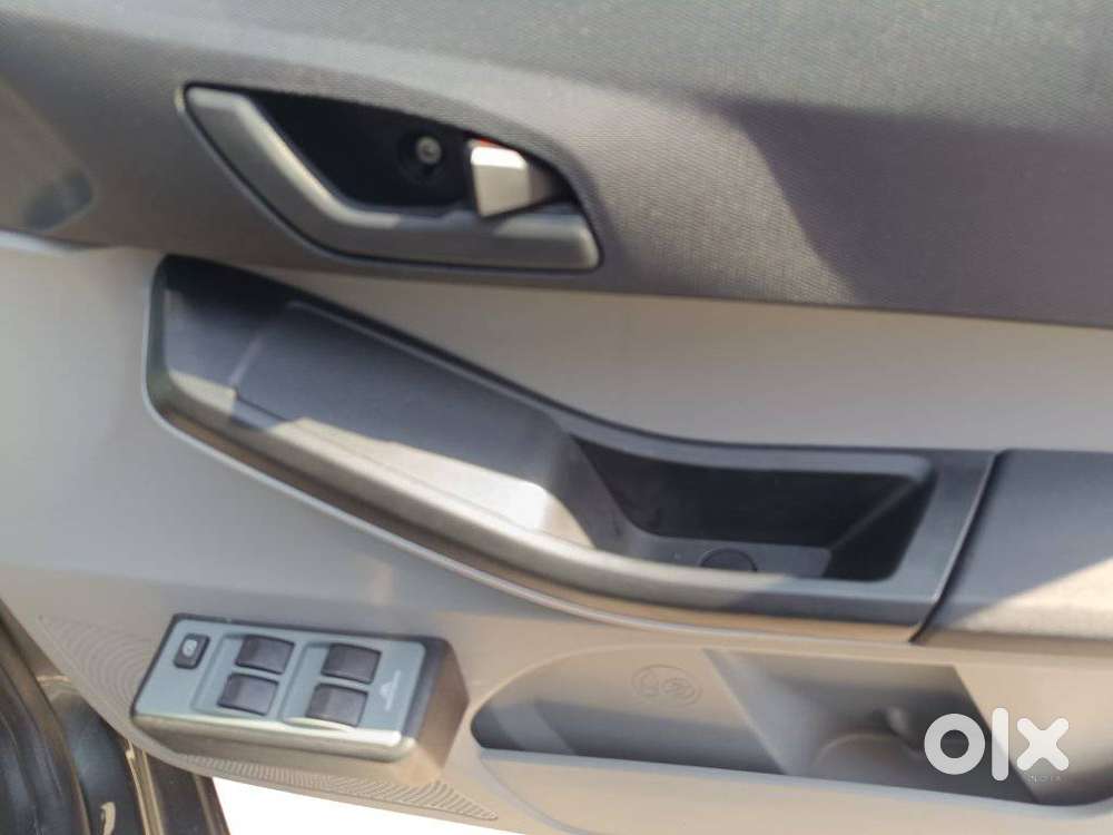Tata Tiago 1.2 Revotron Xe Option, 2024, Petrol