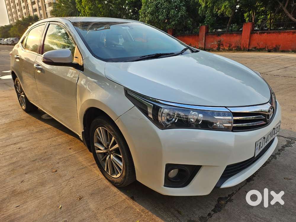 Toyota Corolla Altis 2013-2017 Vl At, 2015, Petrol