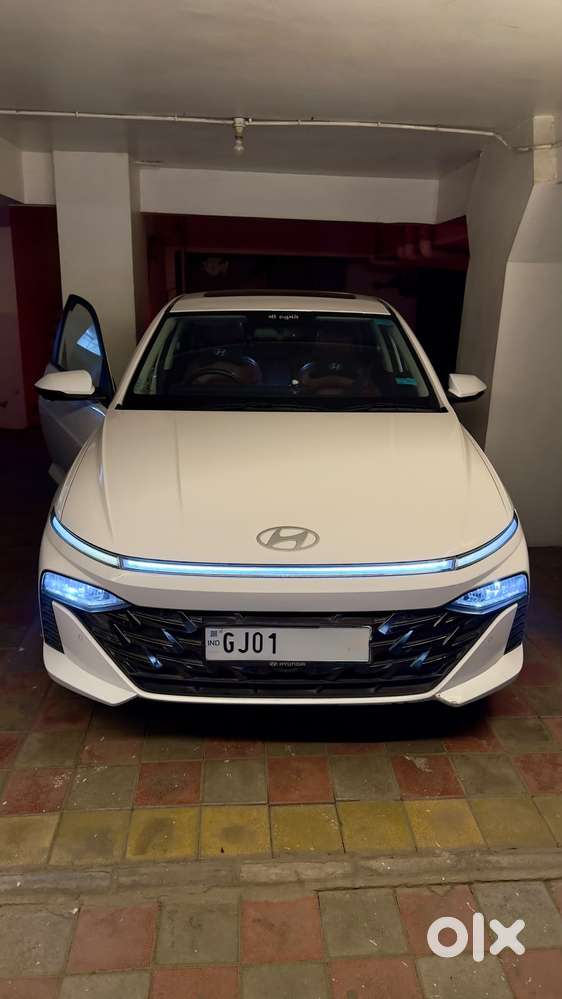 Hyundai Verna 1.5 Sx (o) Vtvt, 2023, Petrol