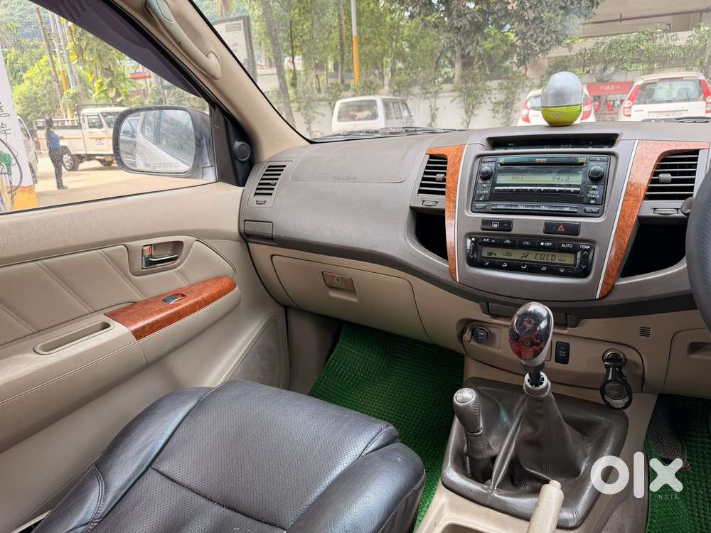 Toyota Fortuner 3.0 4x4 Manual, 2010, Diesel