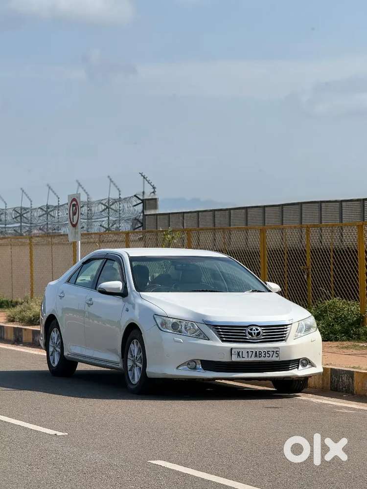 Toyota Camry 2.5 G 2013