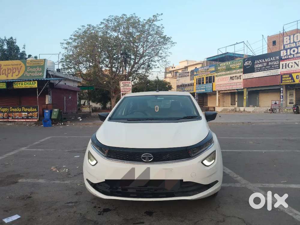2021 Tata Altroz Xe Petrol Manual