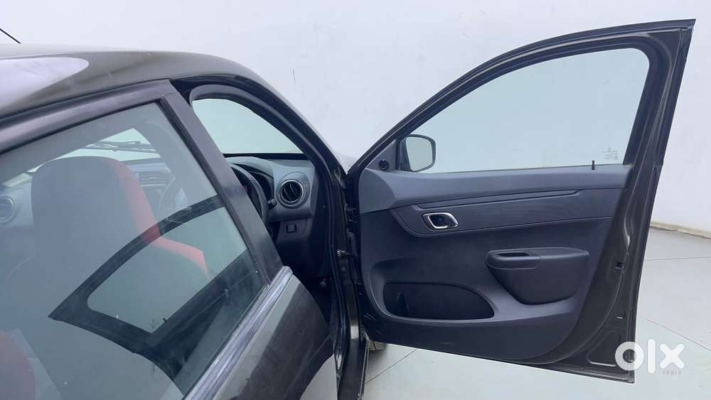 Renault Kwid 2019-ongoing 1.0 Rxt Amt (o), 2020, Petrol