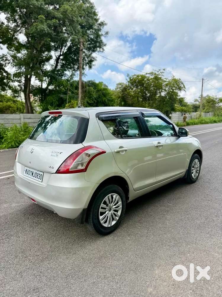 Maruti Suzuki Swift Vxi, 2011, Petrol