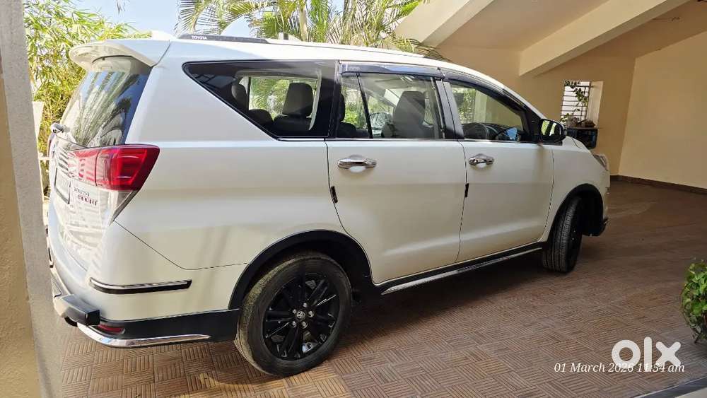 Toyota Innova Crysta 2.8 Touring Sport