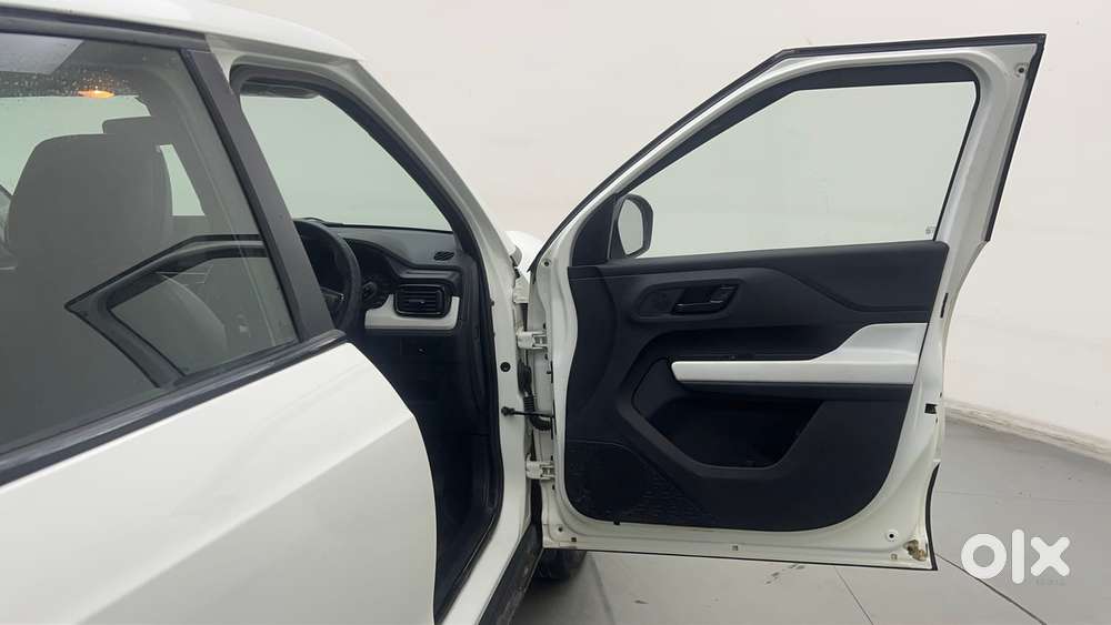 Tata Punch Pure, 2022, Petrol