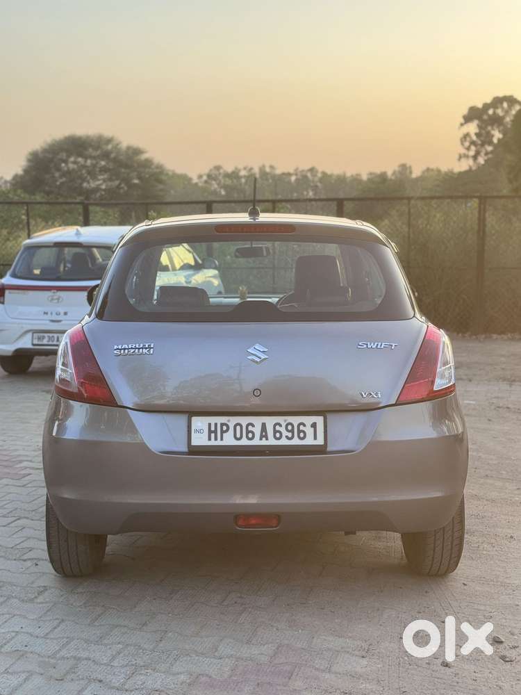 Maruti Suzuki Swift Vxi Abs Bsiv, 2015, Petrol
