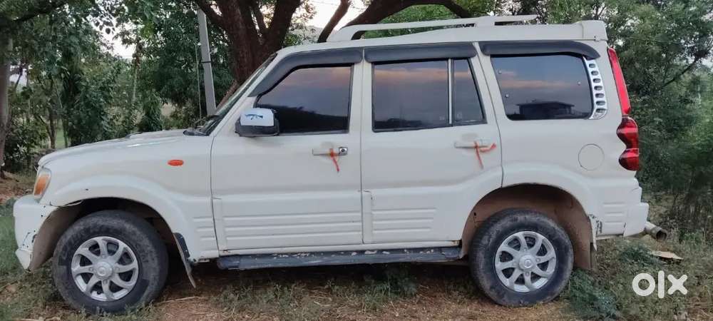 सेकंर्पिओ M2di