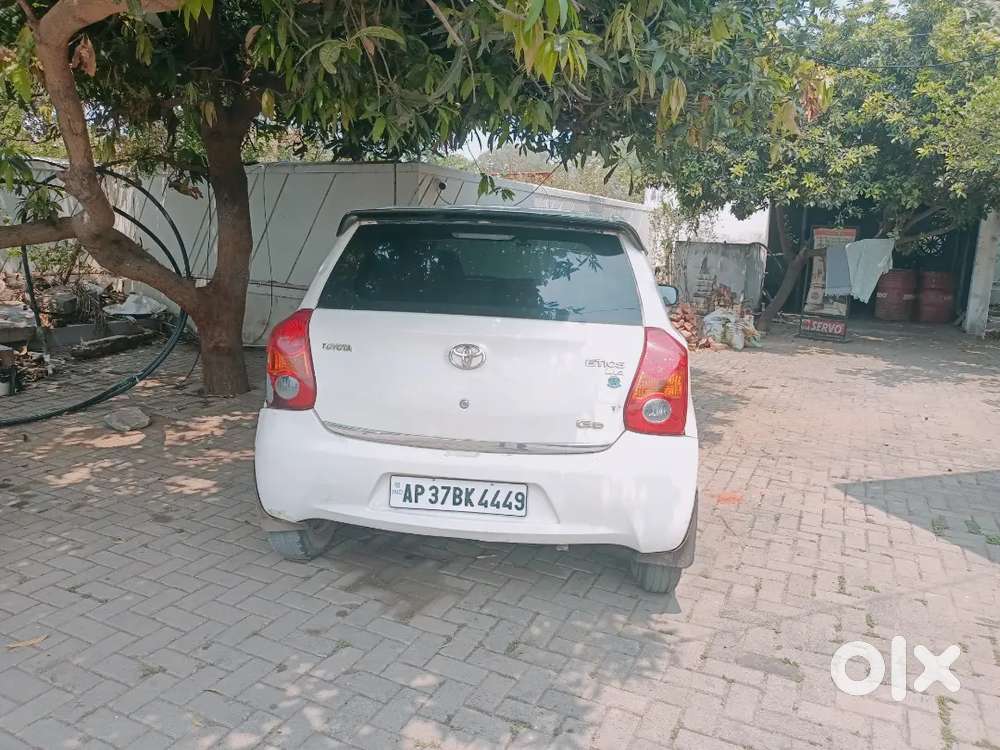 Toyota Etios Liva 2012