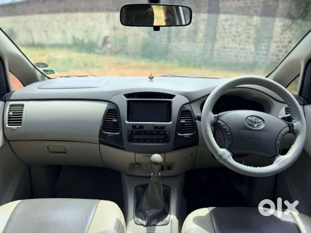 Toyota Innova 2.5 V 7 Str, 2011, Diesel