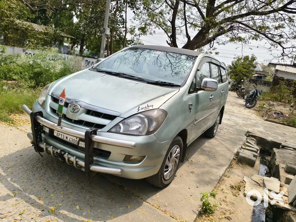 Toyota Innova 2007 Diesel 300000 Km Driven