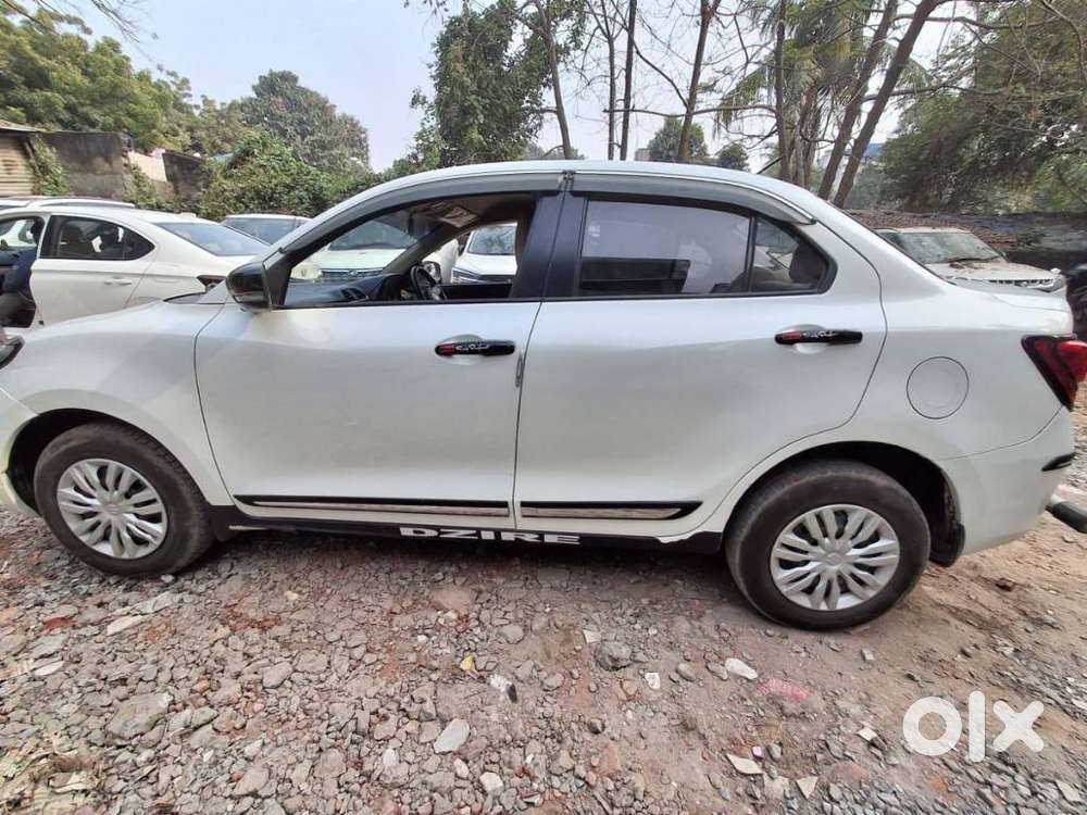 Maruti Suzuki Dzire 1.2 Vxi, 2023, Petrol
