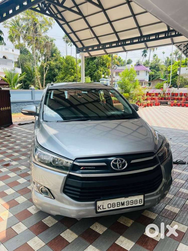 Toyota Innova Crysta 2.8 Gx At 8s, 2017, Diesel