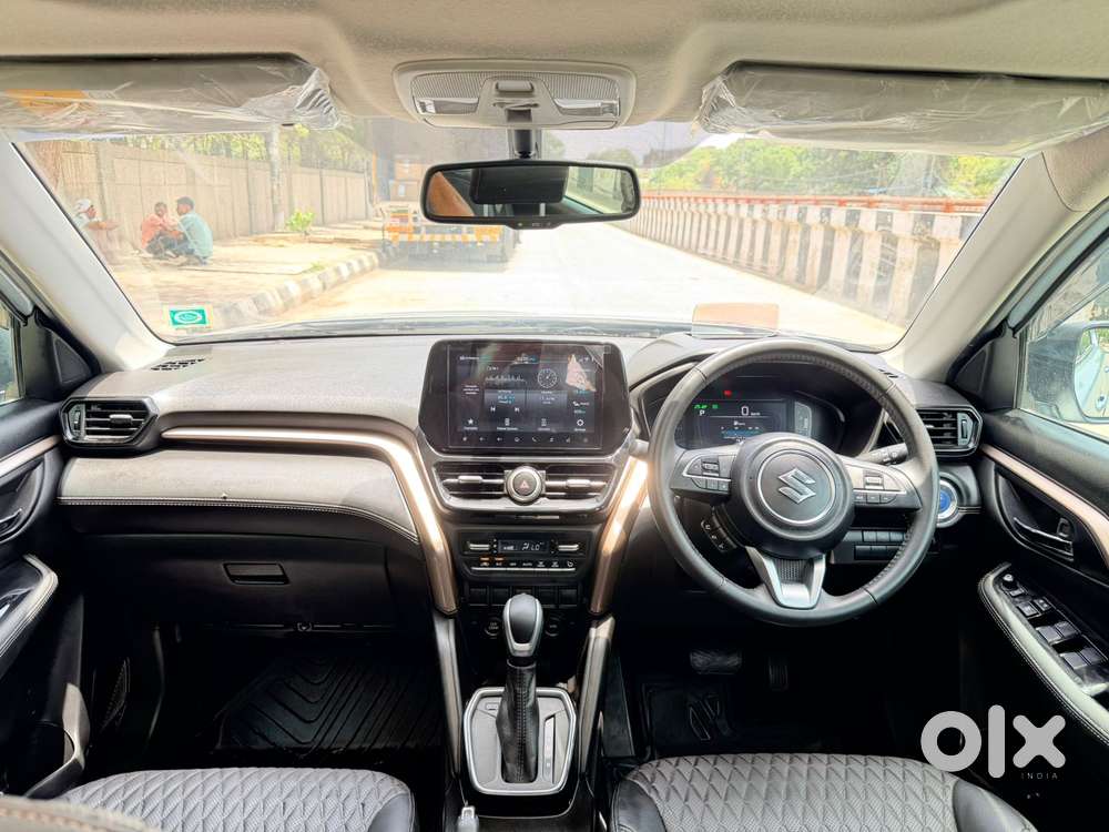 Maruti Suzuki Grand Vitara 1.5 Alpha Smart Hybrid Dual Tone, 2023, P..
