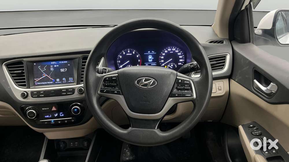 Hyundai Verna 1.6 Vtvt Sx, 2019, Petrol
