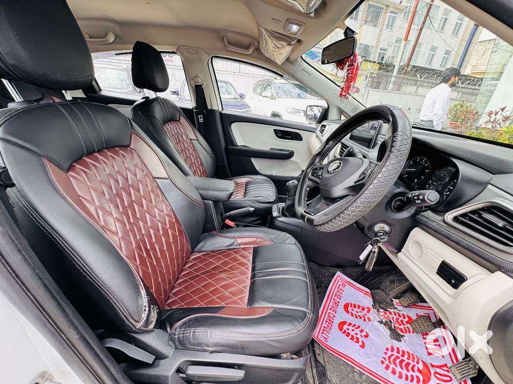Tata Altroz 1.2 Xm Plus, 2025, Petrol